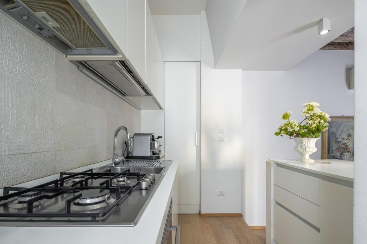 Miracoli Apartment With View On The Canal R&R Венеция Екстериор снимка